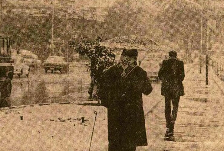 در آبان 1354 پس از 190 روز بی بارانی در تهران برف بارید 34 در آبان 1354 پس از 190 روز بی بارانی در تهران برف بارید