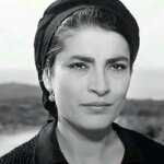 با بچه ای در آغوشت