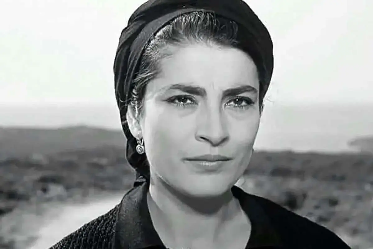 با بچه ای در آغوشت