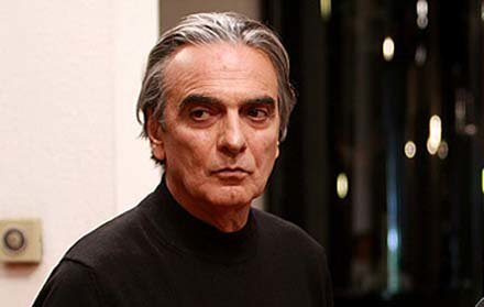 مراسم یادبود همایون ارشادی برگزار شد