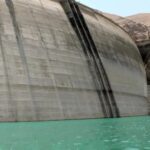 احمدی نژاد نتوانست وزارتخانه را واگذار کند، تخلیه تهران چطور / خشک شدن دریاچه مشکل دار برای خلال بادمجان تهران / راه حل تشنگی از زبان اسماعیل کهرام؟