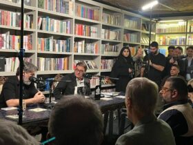 مجتبی جباری خطاب به پارسا پیروزفر در مراسم رونمایی از کتاب پیمان معادی 8 مجتبی جباری خطاب به پارسا پیروزفر در مراسم رونمایی از کتاب پیمان معادی