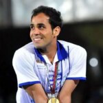 ستاره سابق استقلال گوشه و کنار زمین را بوسید و خداحافظی کرد!