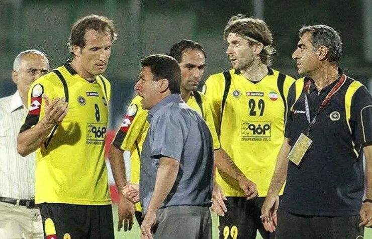 بازگشت کاپیتان جنجالی پرسپولیس از اصفهان با تماس مشکوک 9 vnludrtl7
