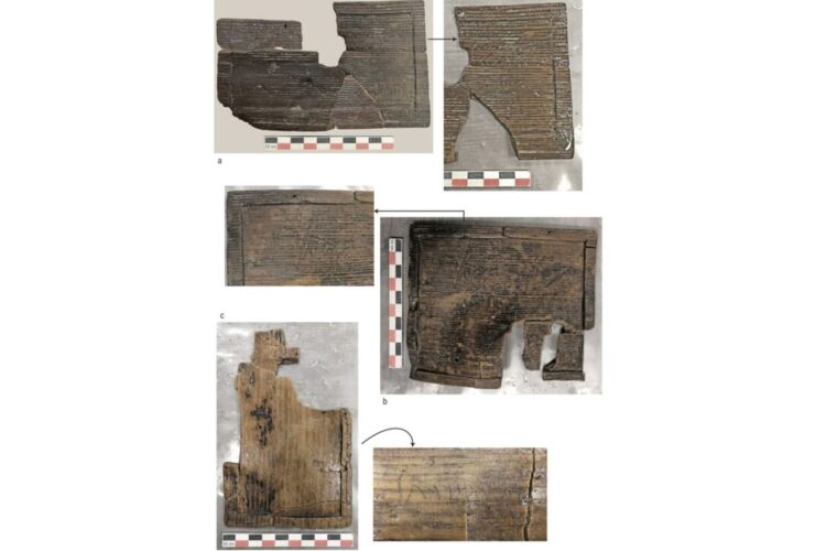 لوح ها و کفش های کودکان رومی دو هزار سال بعد کشف شد! 15 روم باستان