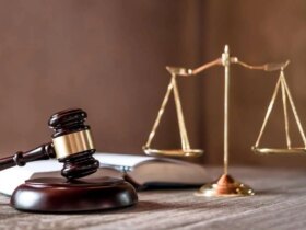 چهره این زن را بشناسید/ دزد طلافروشی است 8 چهره این زن را بشناسید/ دزد طلافروشی است