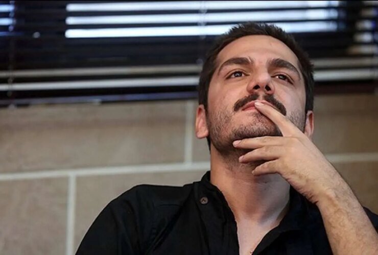 سلفی عباس غزالی با دخترش در آسانسور 14 سلفی عباس غزالی با دخترش در آسانسور