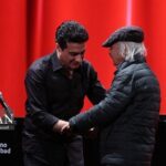 عکس جدید شفیعی کدکنی در کنار همایون شجریان در برج میلاد