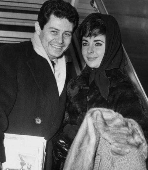 الیزابت تیلور در کنار یکی از قدیمی ترین بازیگران ایرانی + عکس 1 الیزابت تیلور در کنار یکی از قدیمی ترین بازیگران ایرانی + عکس