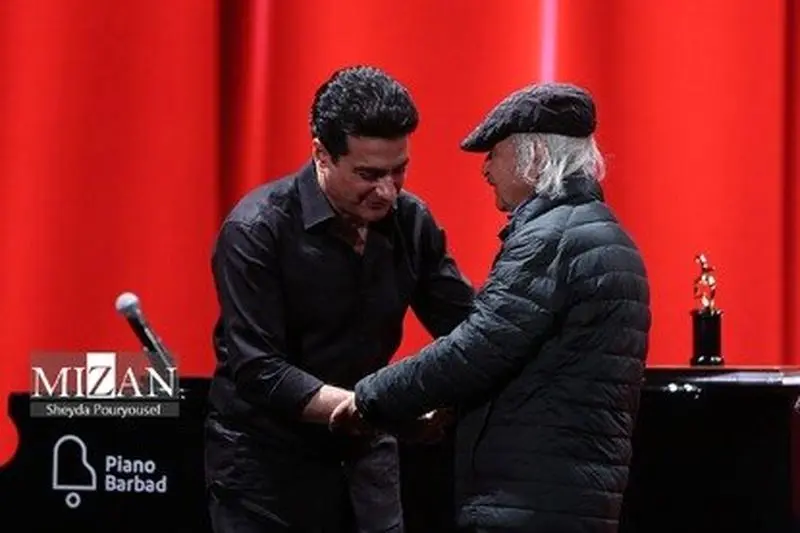 شفیعی کدکنی در کنار همایون شجریان در برج میلاد 5 همایون شجریان