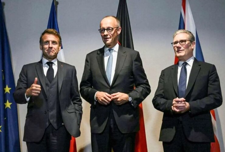 فرانسه اعلام کرد: اروپایی ها تلاش می کنند ایران را به میز مذاکرات هسته ای بازگردانند 25 فرانسه اعلام کرد: اروپایی ها تلاش می کنند ایران را به میز مذاکرات هسته ای بازگردانند