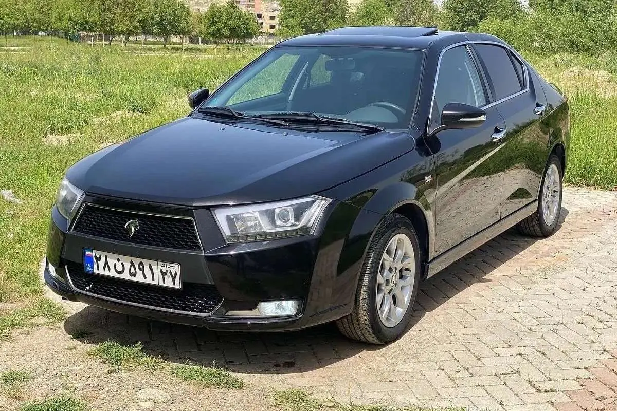 قیمت امروز محصولات ایرانیان خودرو یعنی جمعه 9 آبان 1404; تفاوت قیمت دنا پلاس در کارخانه و بازار