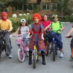 ماجراهای فرستادن دختر ربات اشتباه / کارگردانی که دختران را به عنوان قهرمان داستان های خود دوست دارد