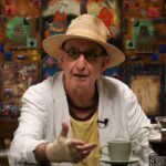 فرهاد سوپراستاری است که تا ساعت 4 صبح از آیش مراقبت می کند و می خواهد "بابا" او باشد!