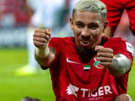 برای دیدن؛ خلاصه بازی الدحیل 4 - الاتحاد 2