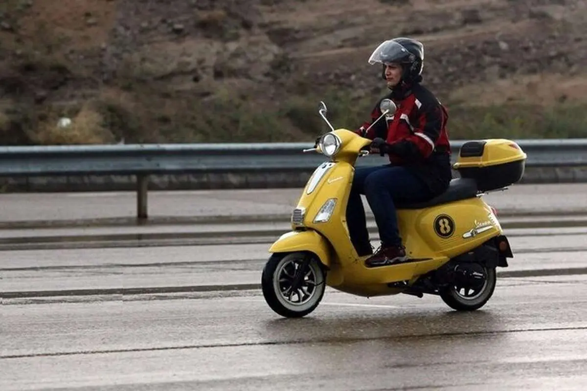 هزینه اولیه عدم اعطای گواهینامه رانندگی به موتورسواران زن 13 میلیارد خسارت است.