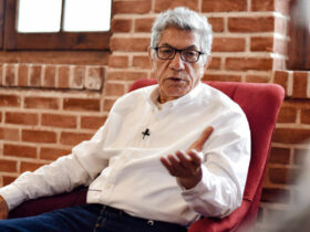 علیرضا زرین دست از جشنواره جهانی فیلم و سینمای شعر فجر گفت: توسعه فرهنگی و امکان جهانی شدن