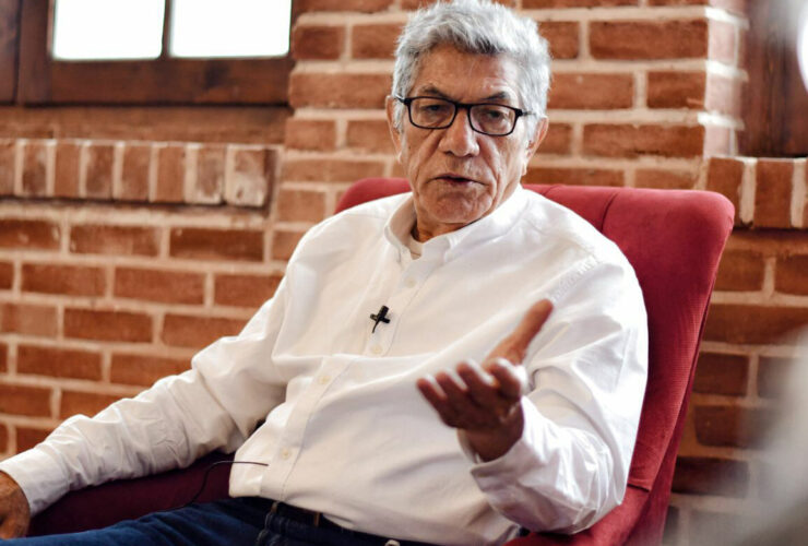 علیرضا زرین دست از جشنواره جهانی فیلم و سینمای شعر فجر گفت: توسعه فرهنگی و امکان جهانی شدن