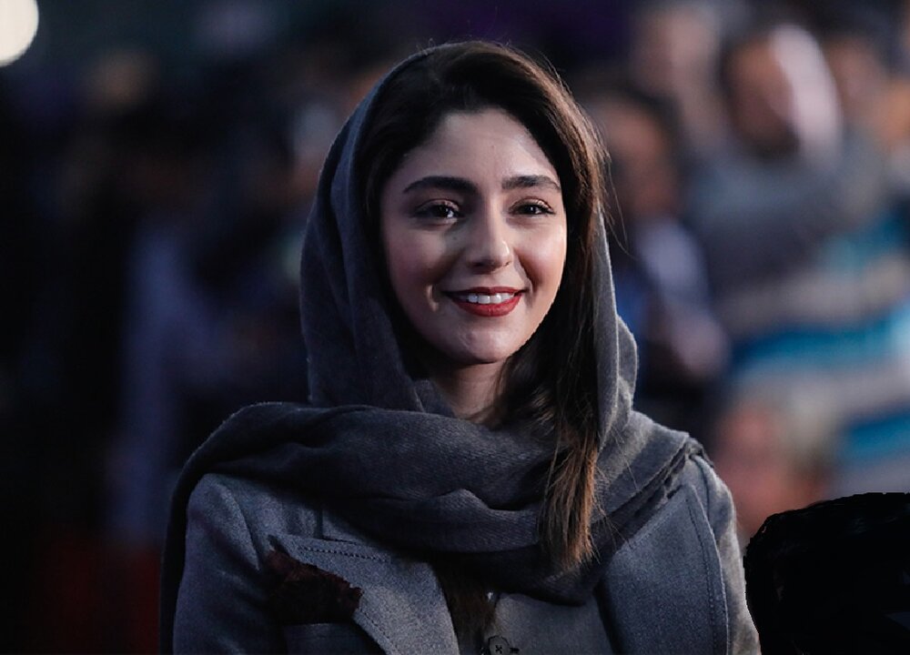 از تجربه طلاق والدین تا خشونت خانگی و دیدن مرگ پدر در مقابل چشمانش/ تونل تاریکی که هستی مهدوی از آن عبور می کند. 1 از تجربه طلاق والدین تا خشونت خانگی و دیدن مرگ پدر در مقابل چشمانش/ تونل تاریکی که هستی مهدوی از آن عبور می کند.