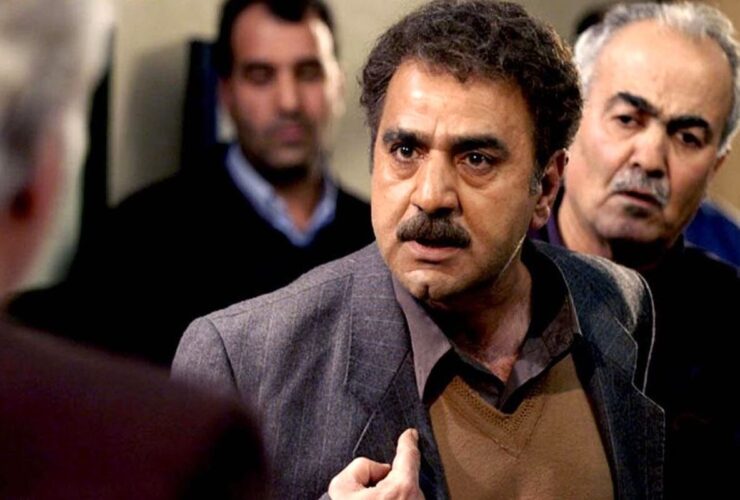 ابی در طول کارهای روزمره خود یک مارمولک را می بیند