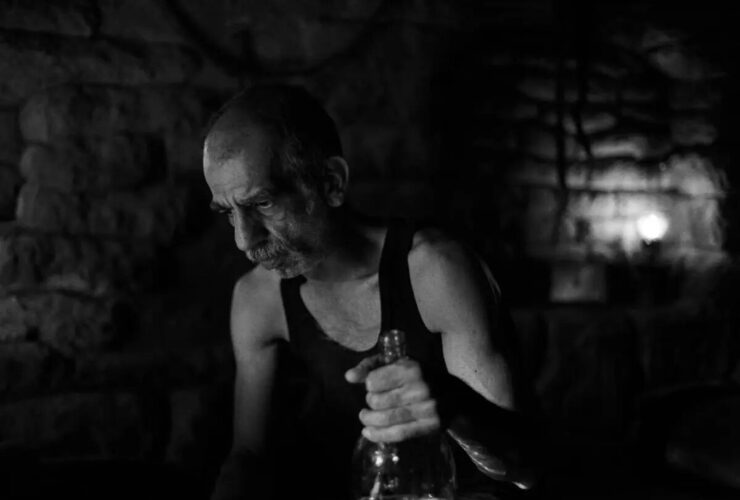 مرد میانسال دهکده ای خالی دارد/ فیلم سیاه و سفید بدون دیالوگ/ مرد خاموش بعد از جشنواره اکران می شود.