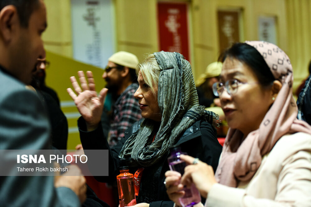 افتتاحیه چهل و سومین جشنواره جهانی فیلم فجر / ورود خارجی ها به شیراز / گزارش تصویری