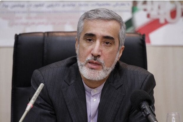 به دنبال تامین 100 میلیون دلار برای نوسازی تجهیزات شرکت های دارویی هستیم.