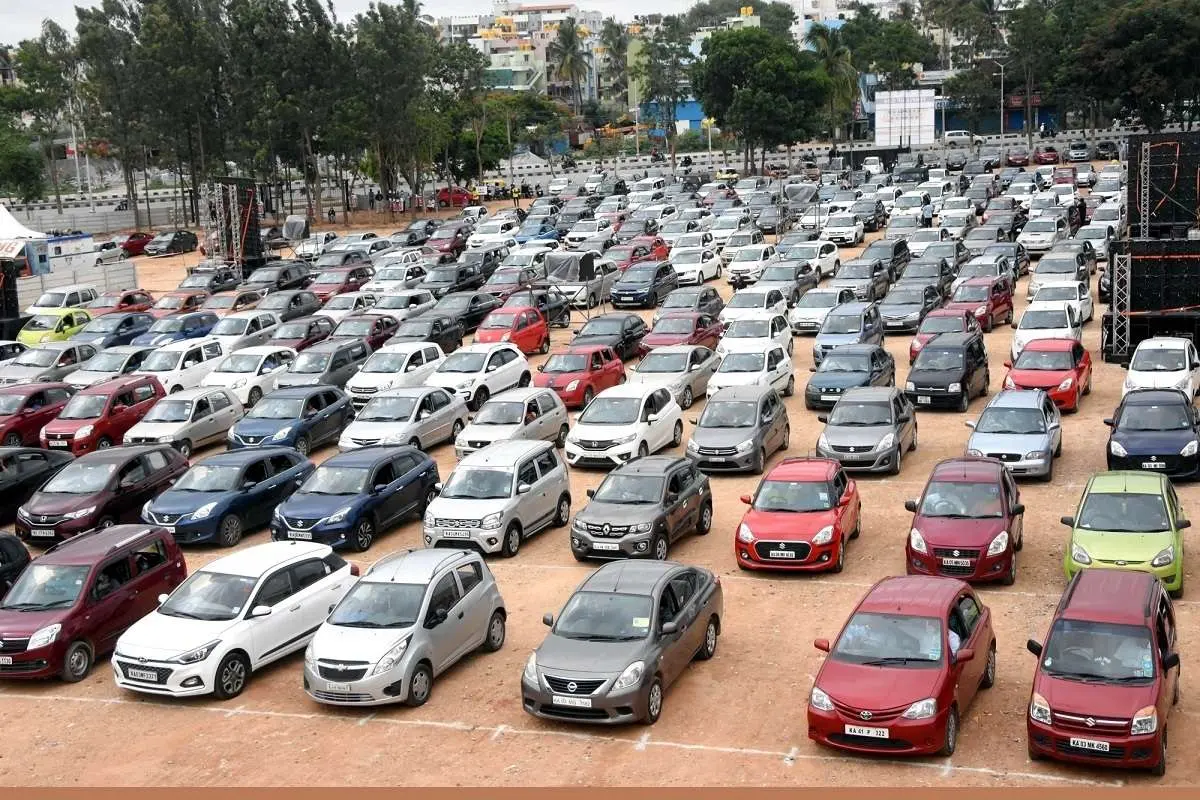 ثبت نام خودروهای وارداتی تا 24 آذرماه تمدید شد 1 ثبت نام خودروهای وارداتی تا 24 آذرماه تمدید شد