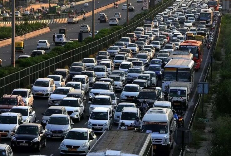 ترافیک سنگین در تمامی محورهای ورودی تهران