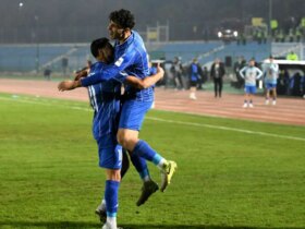 مهاجمان بدون گل استقلال; هر مسابقه ای ضعیف تر از بازی قبلی است