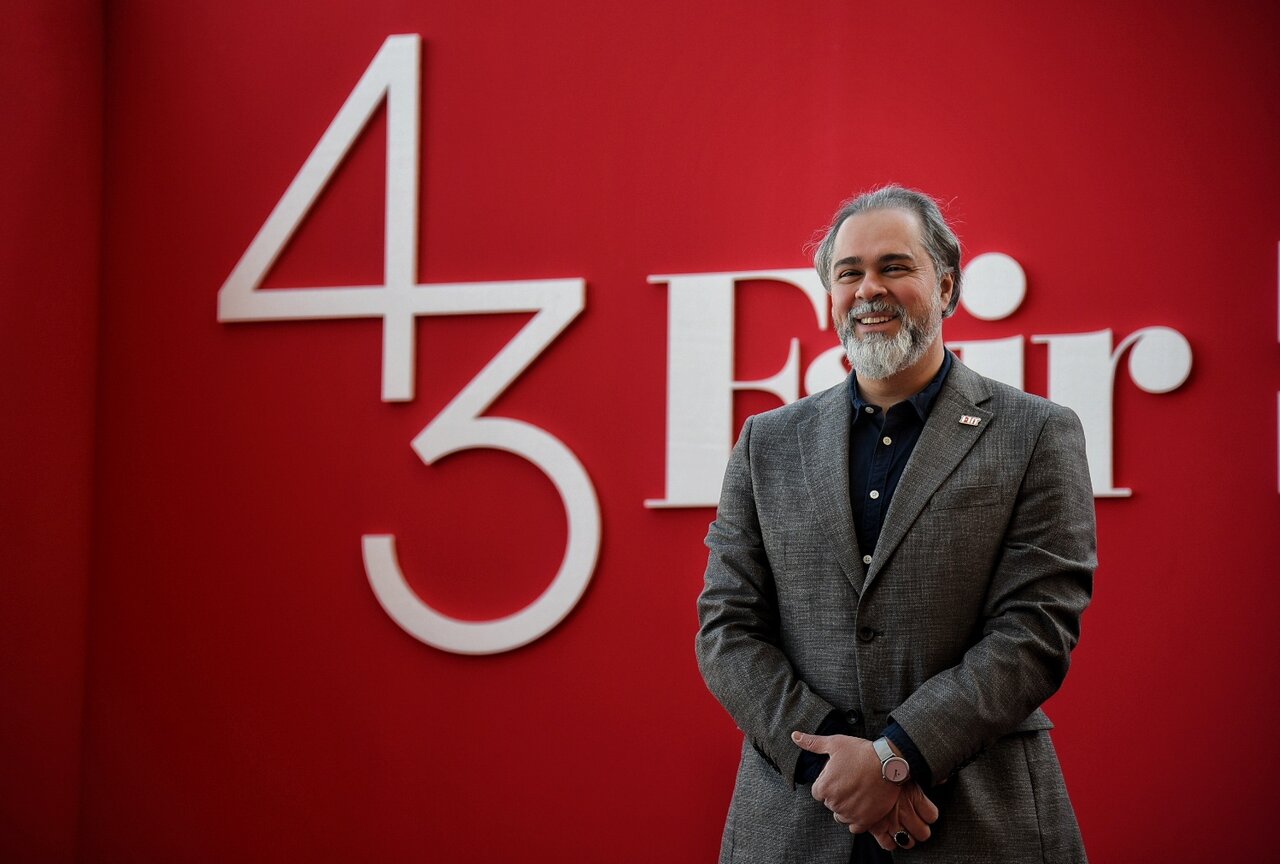 تعاملات فرهنگی بسته شدنی نیست/تحریف ارتباطات فرهنگی نادیده گرفتن عمق فرهنگ ایرانی است. 1 تعاملات فرهنگی بسته شدنی نیست/تحریف ارتباطات فرهنگی نادیده گرفتن عمق فرهنگ ایرانی است.