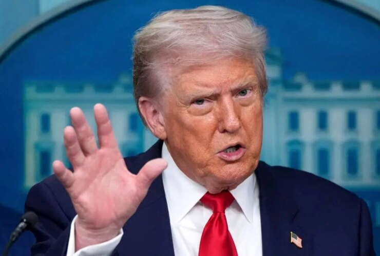 ترامپ حریم هوایی ونزوئلا و اطراف آن را بسته اعلام کرد. 10 ترامپ حریم هوایی ونزوئلا و اطراف آن را کنترل می کند