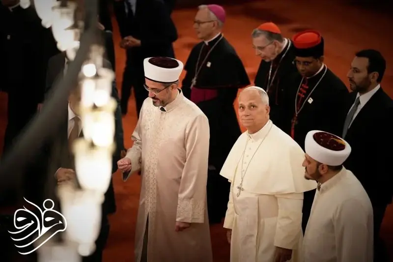 حرکت جنجالی رهبر کاتولیک های جهان/پاپ از نماز خواندن در مسجد امتناع کرد 5 1614