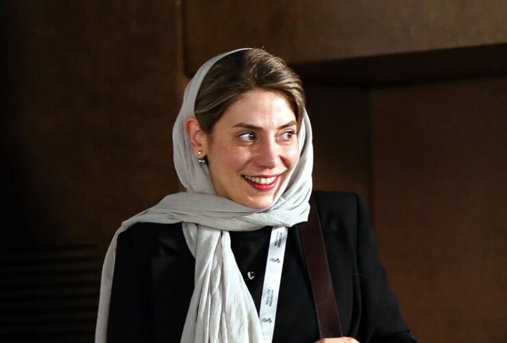 همیشه آرزوی کار در ایران را داشتم/ «دو ردیف پاییز» چگونه ساخته شد؟ 18 همیشه آرزوی کار در ایران را داشتم/ «دو ردیف پاییز» چگونه ساخته شد؟