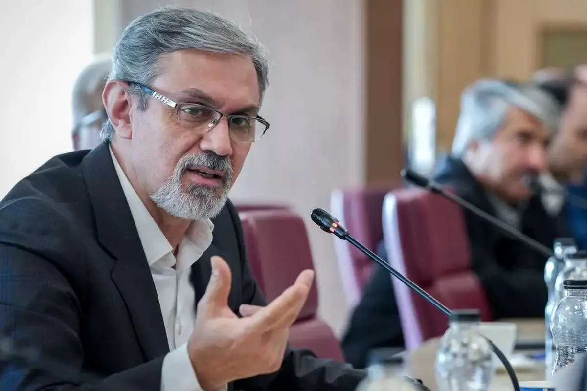 درخواست زیر میزی معاون وزیر بهداشت از بیمار منجر به برکناری وی شد