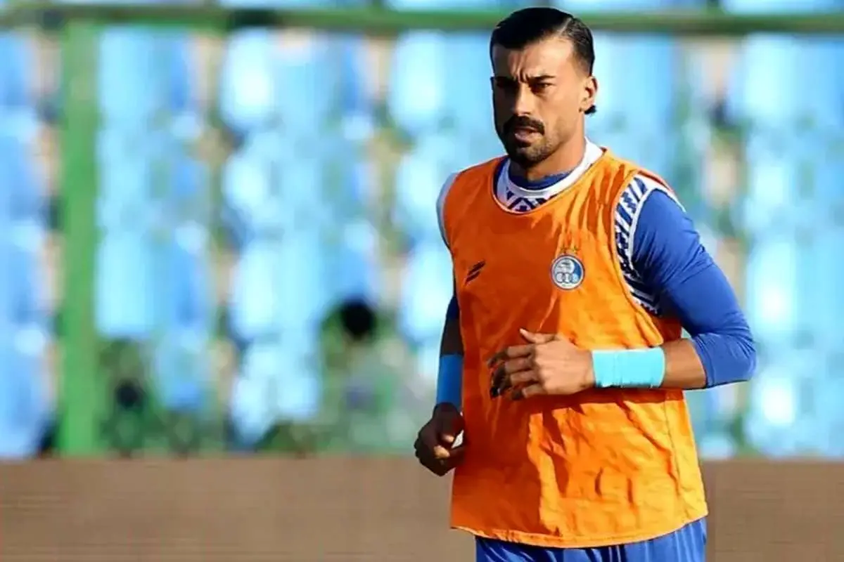 رضاییان پس از مصاحبه جنجالی به فولاد می چسبد! 1 رضاییان پس از مصاحبه جنجالی به فولاد می چسبد!