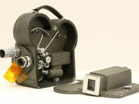 اولین فیلم رنگی ایران با این دوربین 80 ساله فیلمبرداری شد! 8 اولین فیلم رنگی ایران با این دوربین 80 ساله فیلمبرداری شد!