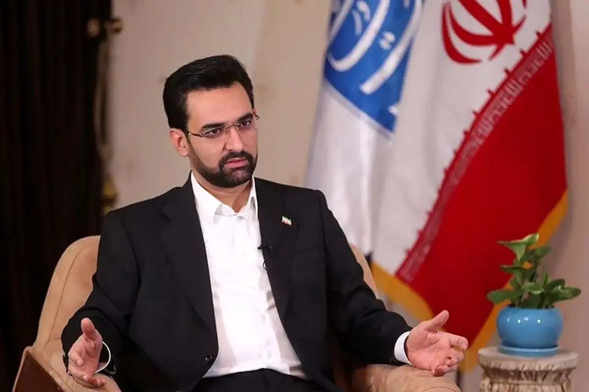 آذری جهرمی: همه چیز دلاری می شود به جز حقوق کارگران و کارمندان 4 آذری جهرمی: همه چیز دلاری می شود به جز حقوق کارگران و کارمندان