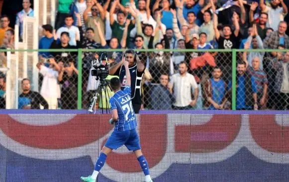 اسانی استقلال و تراکتور حسین زاده; ما رقابت می کنیم تا بهترین باشیم 1 اسانی استقلال و تراکتور حسین زاده; ما رقابت می کنیم تا بهترین باشیم