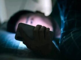 استفاده از تلفن همراه قبل از خواب ممکن است کیفیت خواب را کاهش ندهد 10 استفاده از تلفن همراه قبل از خواب ممکن است کیفیت خواب را کاهش ندهد