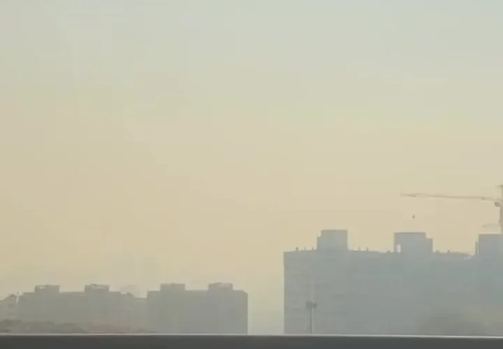 اشاره عباس جمشیدی فر به آلودگی تهران؛ چرا برج میلاد را برداشتی؟