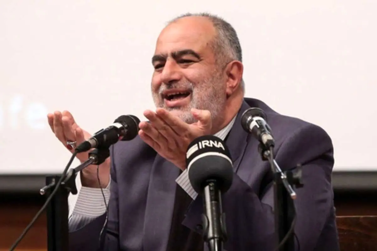 انتقاد تند به حسام الدین آشنا: از امتیاز گازی به عنوان پل در اجاره خودرو استفاده نکنید!