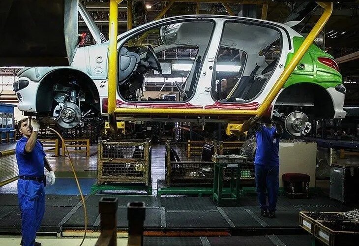 انتقاد معاون وزیر بهداشت به بی کیفیتی خودروهای داخلی: سالانه 20 هزار نفر در جاده ها جان خود را از دست می دهند.