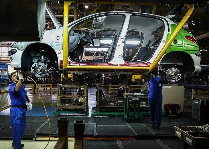 انتقاد معاون وزیر بهداشت به بی کیفیتی خودروهای داخلی: سالانه 20 هزار نفر در جاده ها جان خود را از دست می دهند.