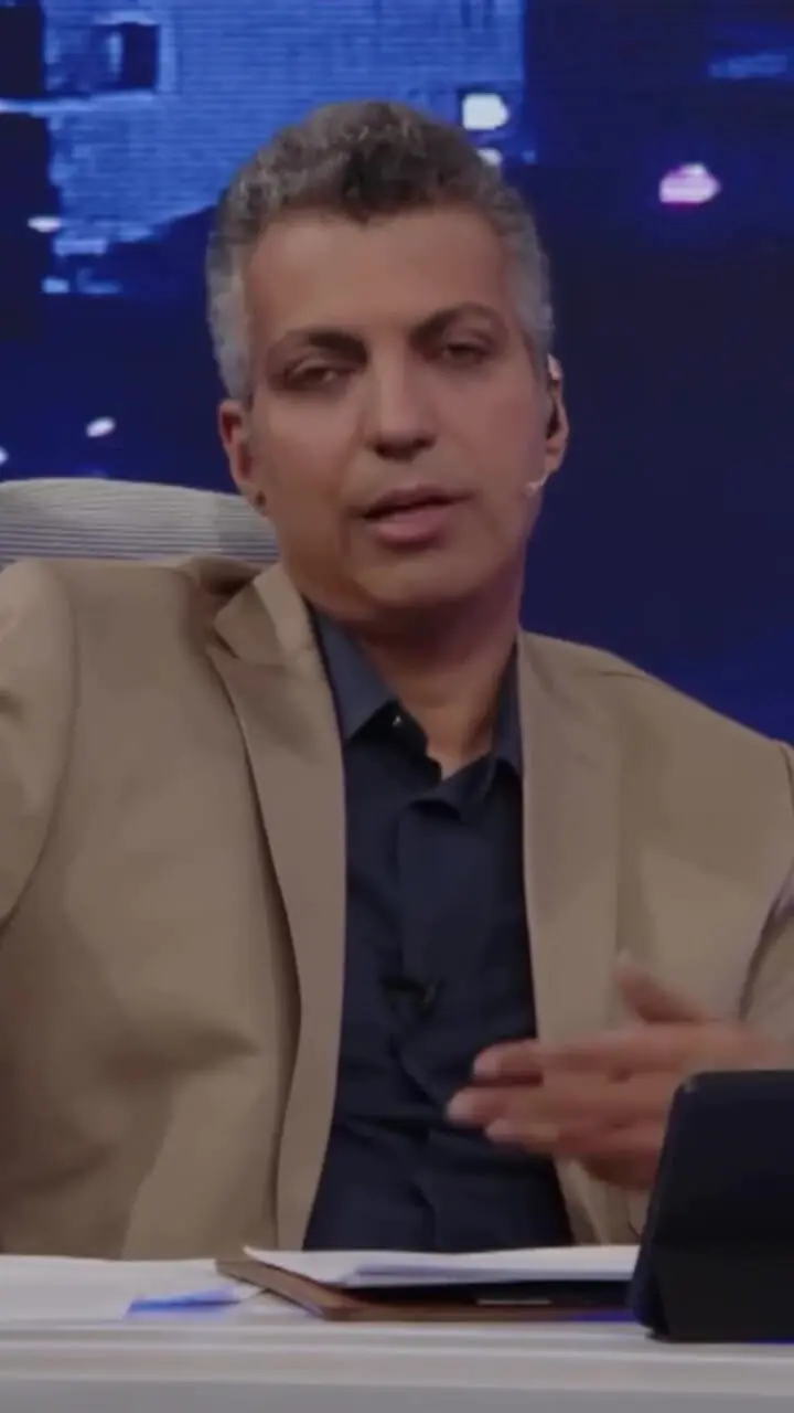 اولین واکنش عادل فردوسی به جدیدترین رسوایی ها و صحبت های جنجالی وحید شمسایی 1 اولین واکنش عادل فردوسی به جدیدترین رسوایی ها و صحبت های جنجالی وحید شمسایی