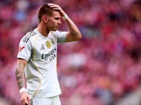 این اتفاق پس از آشنایی نیکول با نیکول رخ داد. سینه های شما بیماری لمین یامال دارد! 9 این اتفاق پس از آشنایی نیکول با نیکول رخ داد. سینه های شما بیماری لمین یامال دارد!