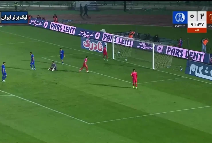 برای دیدن؛ 90+2 پرسپولیس. گل سوم کاظمیان به استقلال خوزستان در دقیقه 18 برای دیدن؛ 90+2 پرسپولیس. گل سوم کاظمیان به استقلال خوزستان در دقیقه