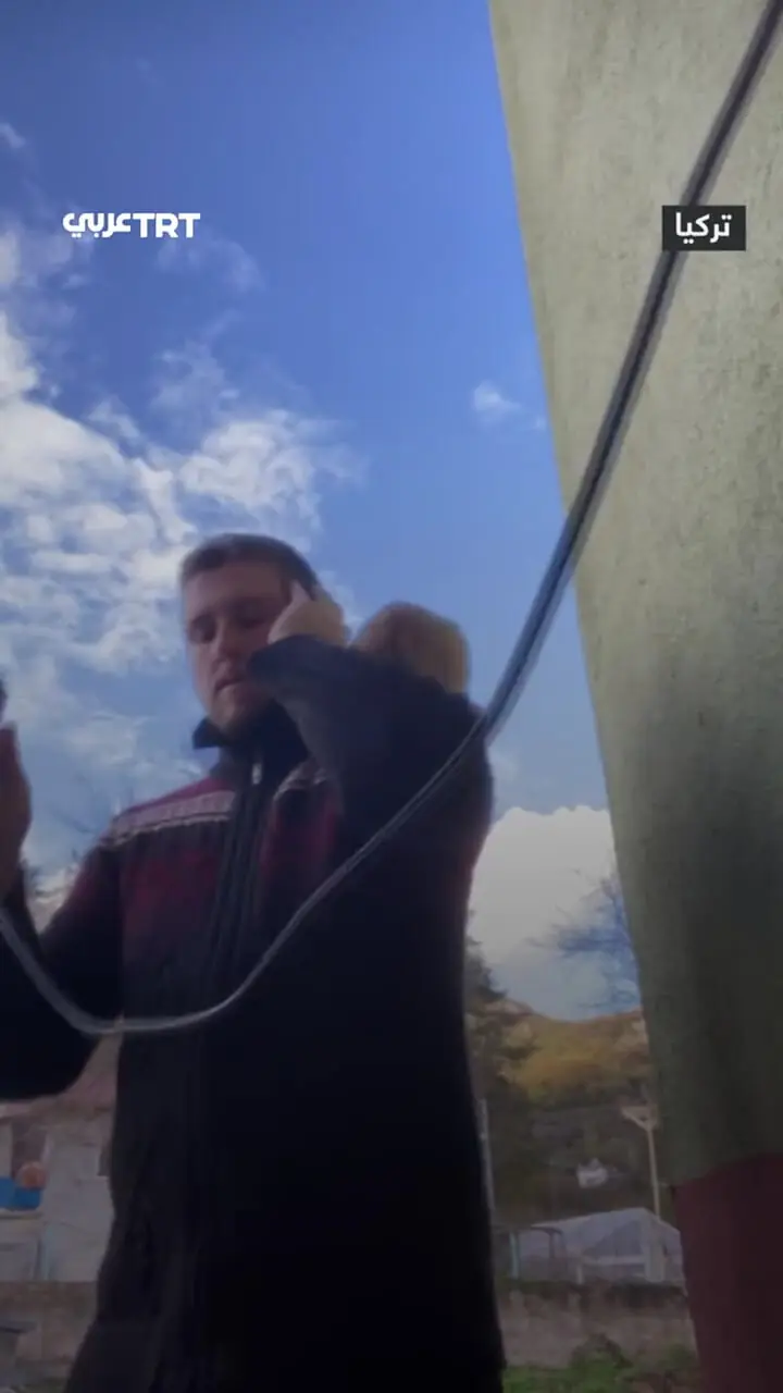 برای دیدن؛ گربه مزاحم اذان در مسجد است 1 برای دیدن؛ گربه مزاحم اذان در مسجد است