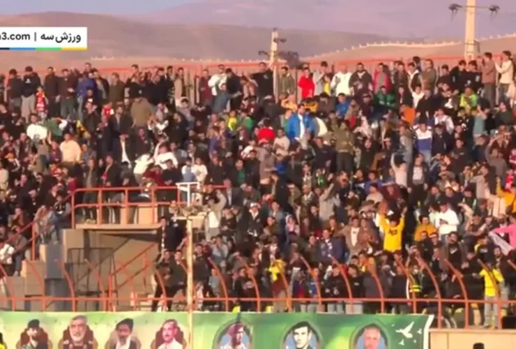 برای دیدن؛ گل اول شمس آذر به پرسپولیس را محبی در دقیقه 22 به ثمر رساند.