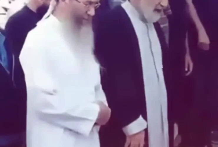 برای دیدن؛ یکی از لحظات نادر وحدت اسلامی